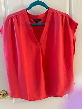 Banana Republic Ladies Medium Coral V-Neck Cap Sleeve Top. Relax Oversized NWOT